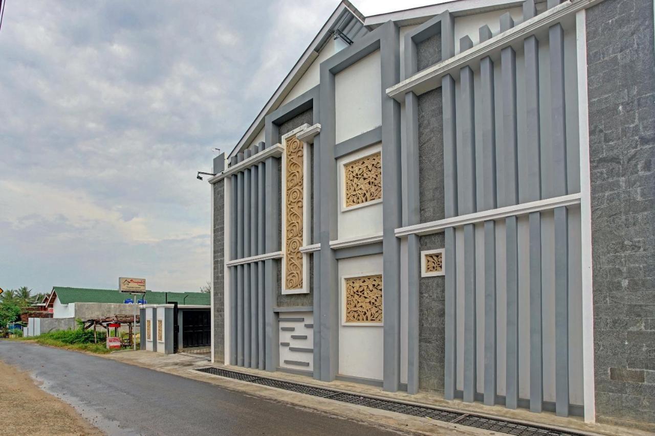 Oyo 90404 Pringombo Homestay 2 Syariah バンダールランプン エクステリア 写真
